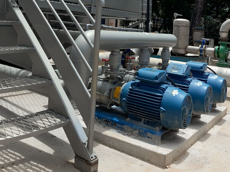 Bomba de microbolhas Linsul de alta eficiência para sistemas de flotação por ar dissolvido (DAF), otimizando a remoção de sólidos e óleos em efluentes industriais.