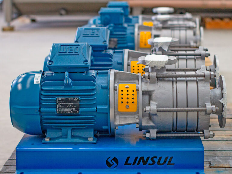 Bomba de microbolhas Linsul de alta eficiência para sistemas de flotação por ar dissolvido (DAF), otimizando a remoção de sólidos e óleos em efluentes industriais.