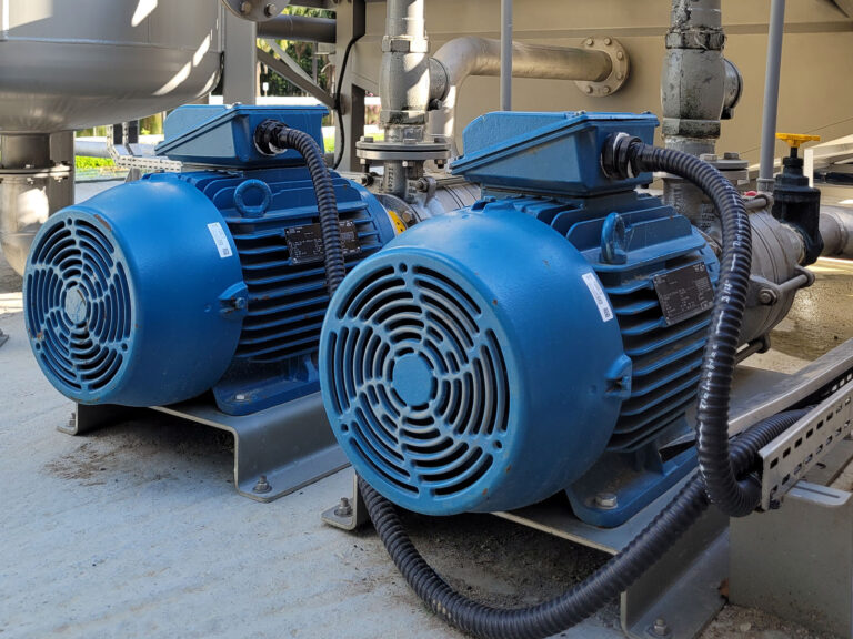 Bomba de microbolhas Linsul de alta eficiência para sistemas de flotação por ar dissolvido (DAF), otimizando a remoção de sólidos e óleos em efluentes industriais.