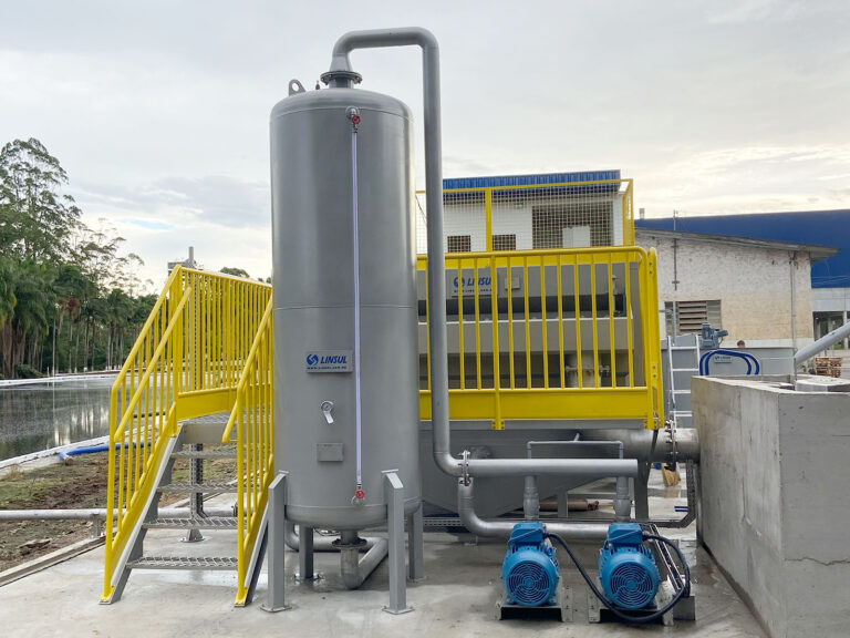 Bomba de microbolhas Linsul de alta eficiência para sistemas de flotação por ar dissolvido (DAF), otimizando a remoção de sólidos e óleos em efluentes industriais.