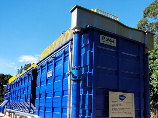 Estação de Tratamento de Água para Indústrias com sistemas completos de filtragem e decantação